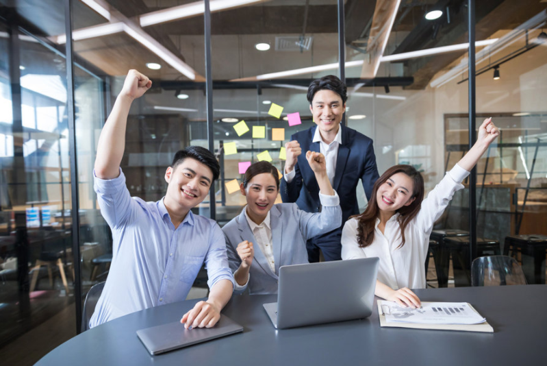 |职场上为什么有人说不要和领导走太近?