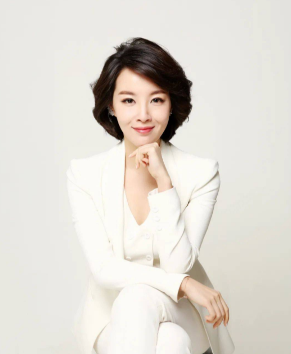 央视|刘妙然:放弃河北,一姐的位置,到央视主持凌晨5点档,值得吗?