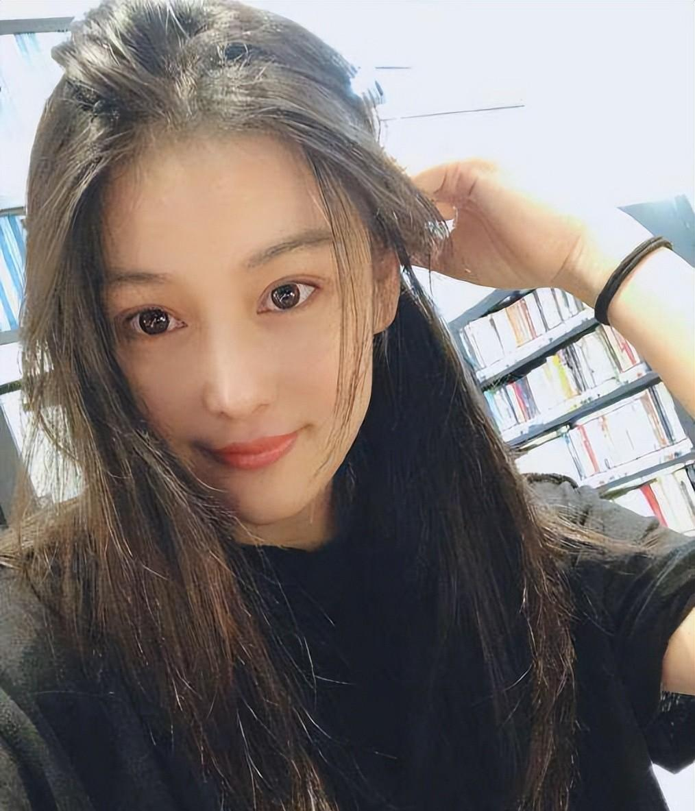 张馨予|张馨予素颜照,她嫁给了军人嫁给了爱情,脱胎换骨,网友酸到霸屏