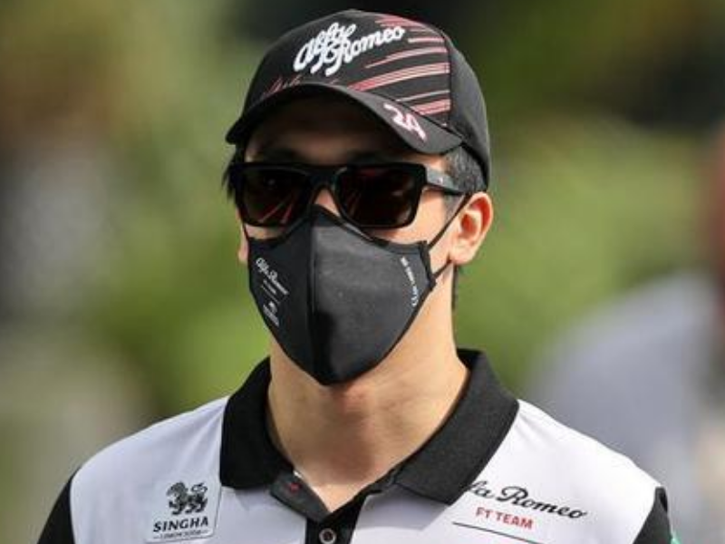 周冠宇|F1沙特站：中国车手周冠宇遭处罚排名11 维斯塔潘夺冠