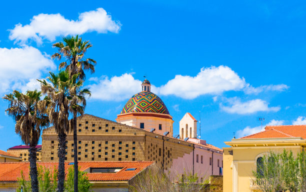 教堂|参观圣米歇尔大教堂是怎样的体验?