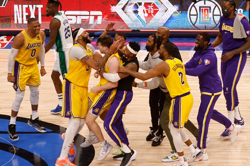 选秀|天赋几乎为0，23岁才进NBA大龄落选秀，却被球队当成宝