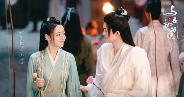 余生|网播拿下14冠!同是爱情剧,《与君初相识》收视为何不如《余生》