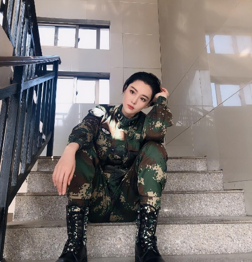 张馨予|张馨予素颜照,她嫁给了军人嫁给了爱情,脱胎换骨,网友酸到霸屏