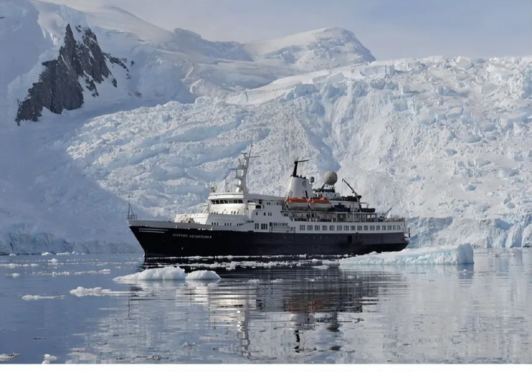 去南极和北极，我所乘坐过的极地探险船