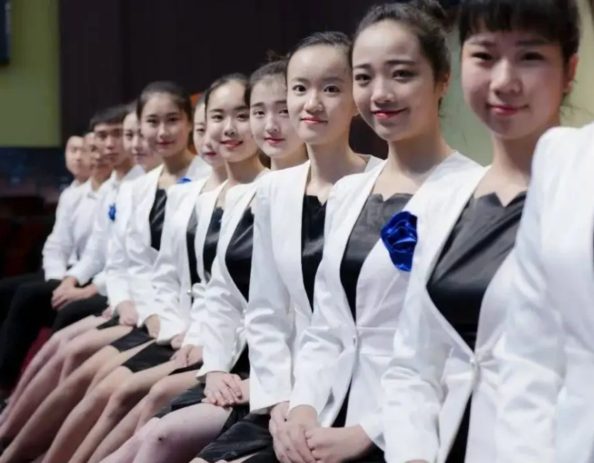 王者荣耀|举止动作优雅的礼仪