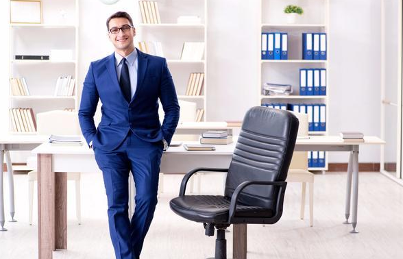 |领导让其做事,不给你成长的机会