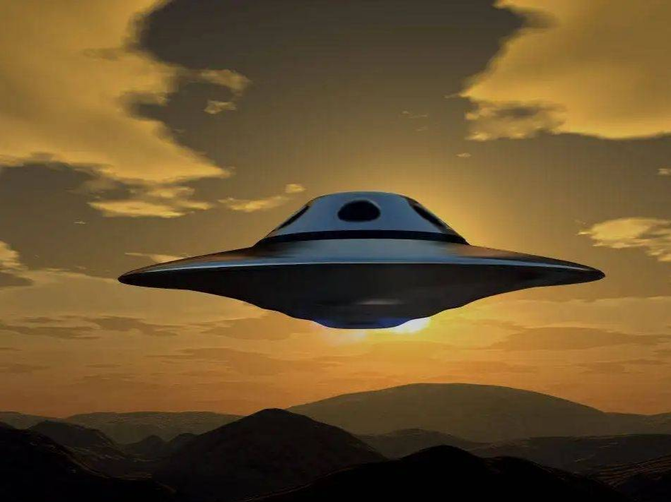 解封的UFO档案!外星爬虫族真的存在吗?螳螂人是好还是坏?