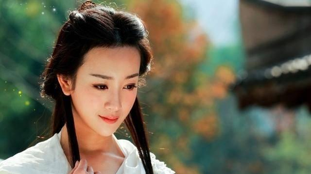 张檬|33岁张檬终于结婚了，整容前的旧照片被扒出，网民：当年过于美丽