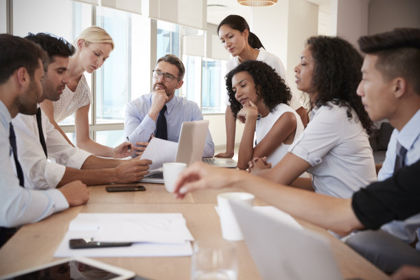 |职场中,学会这两件事,就能避免自己遇到职场的“大坑”