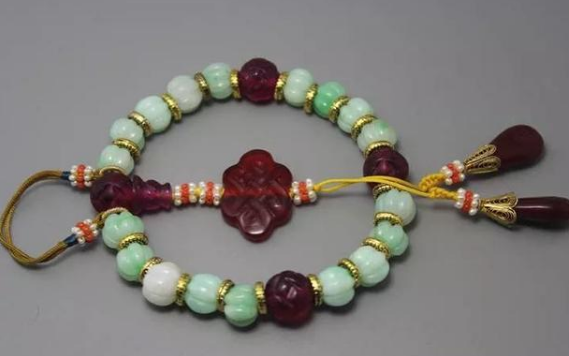 翡翠|珠链的数量还有说法？看完这篇文章，快去数数你的翡翠珠链有几颗