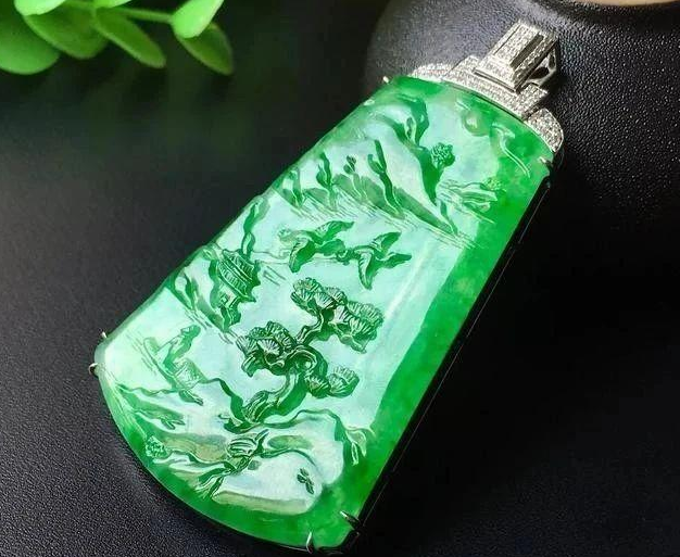 红木|市场受到冲击，未来翡翠价格会有怎样的变化？档次不同变化不同