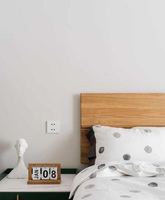 140㎡住宅,不浪费1㎡,客厅隔出间卧室,三世同堂住着刚好!