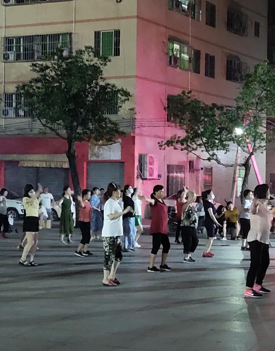 58岁大妈,再婚嫁给38岁小伙,婚后是什么感受?这位大妈说出了答案