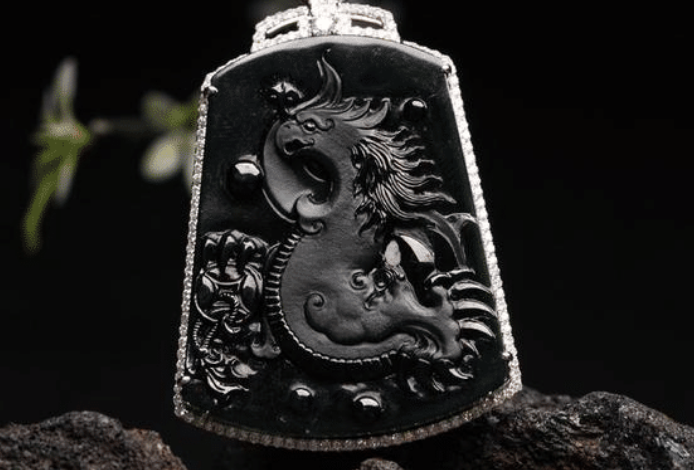 陈乔恩|网友吐槽陈乔恩戴冰种翡翠炫富，价格却让人意外，为什么呢？