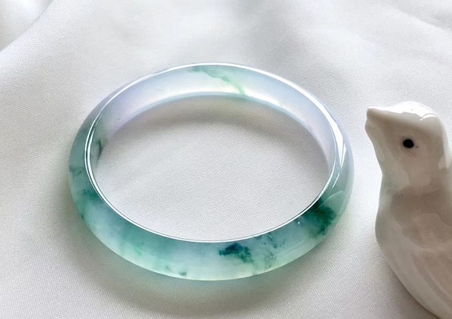 翡翠手镯|想要买翡翠手镯,一定不可以太冲动,这些手镯是不可以买的