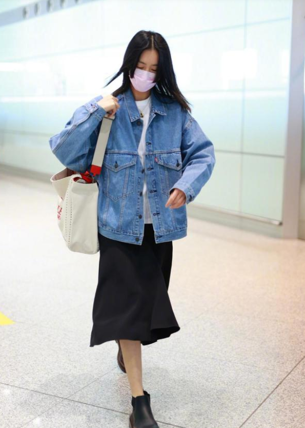 |想掌握刘雯的穿搭,牢记五个穿搭公式,极简风也能穿出气质