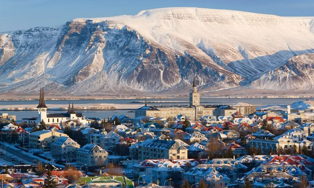 教堂|冰岛，这里是一辈子要去一次的地方，很美很天然