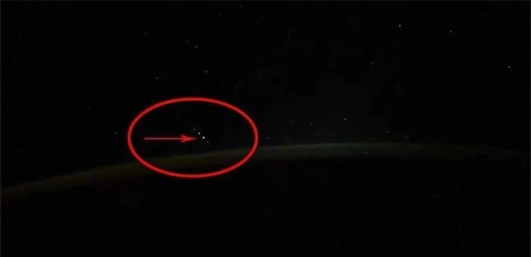俄太空遭受怪异事件,UFO快速冲向俄太空船,疑遭外星探查