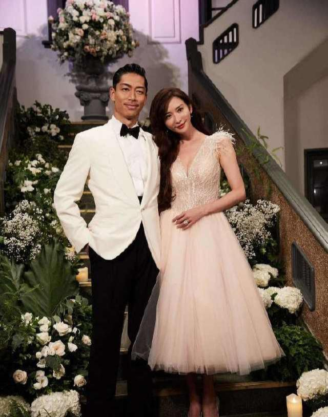 杨幂|曝林志玲被老公家暴打出假体，回台湾紧急修复，是真是假？