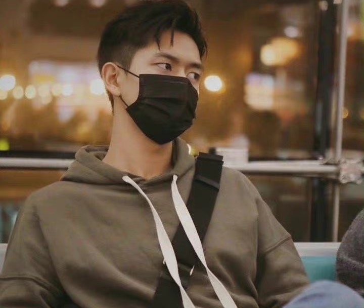 刘亦菲|李现刘亦菲合体路透,帅男靓女已达到满分期待