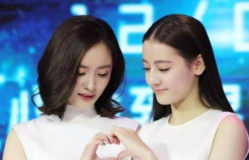 谢娜|乔欣的闺蜜是杨紫，谢娜的闺蜜是赵丽颖，却都败给了热巴的闺蜜