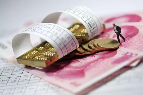 |猎头揭秘:年薪500万的高端人士,专业造假你无法想象