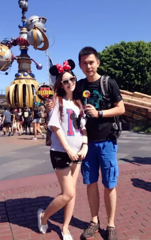 陆毅|魏哲浩与妻子相恋11年，结婚13年感情依旧如初