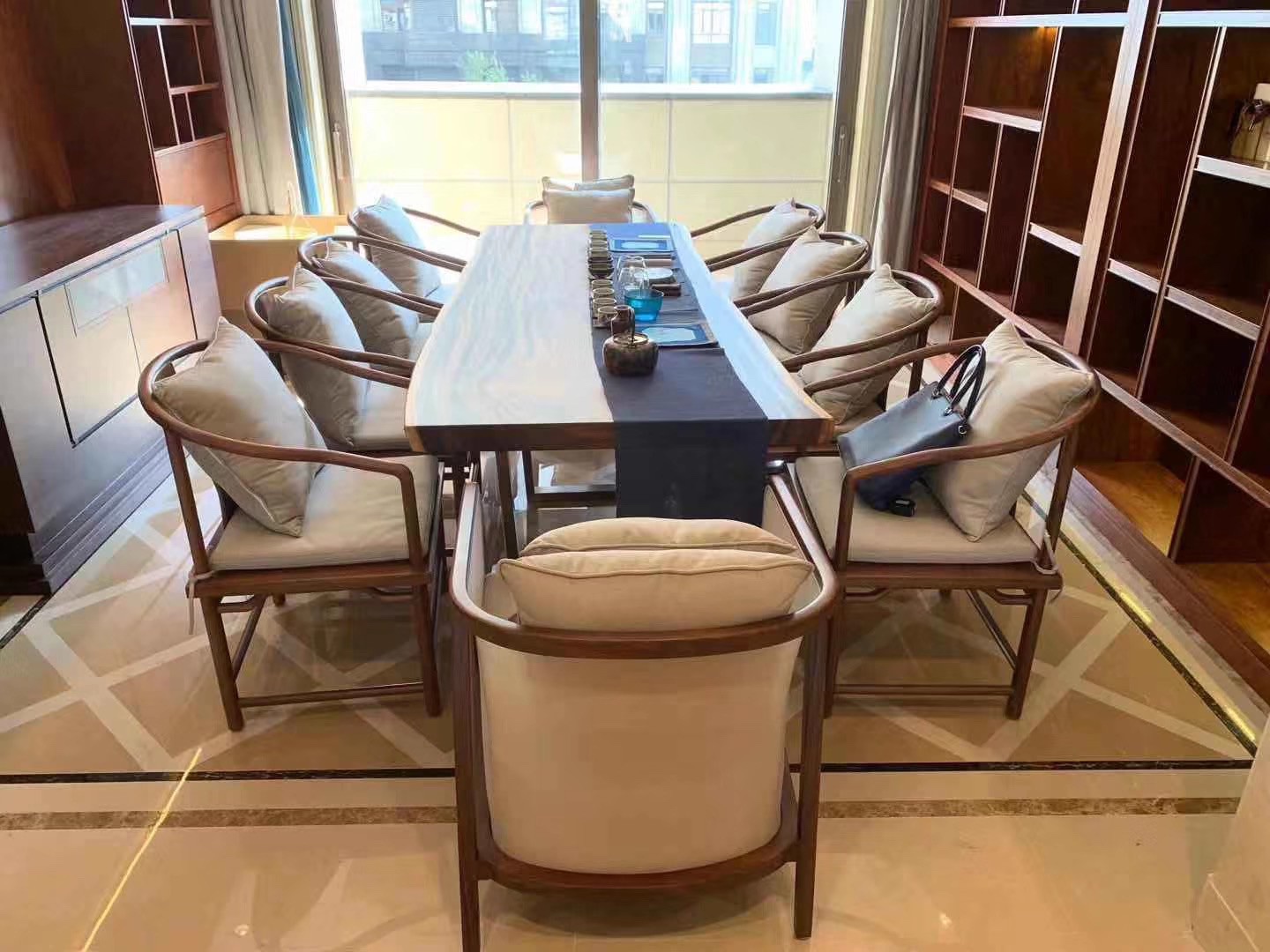 “上得厅堂下得厨房”的桌子——实木大板桌