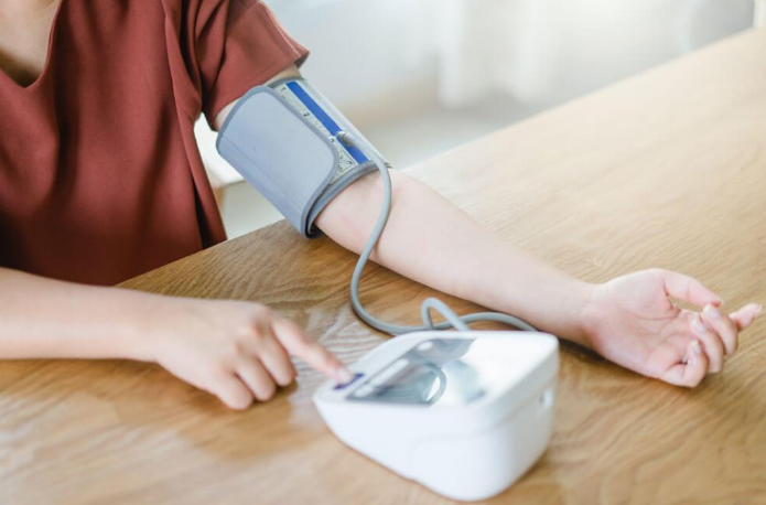 医生|头号“降压王”已公开，芹菜被夸大，医生：饭后坚持吃，血压嗖嗖降