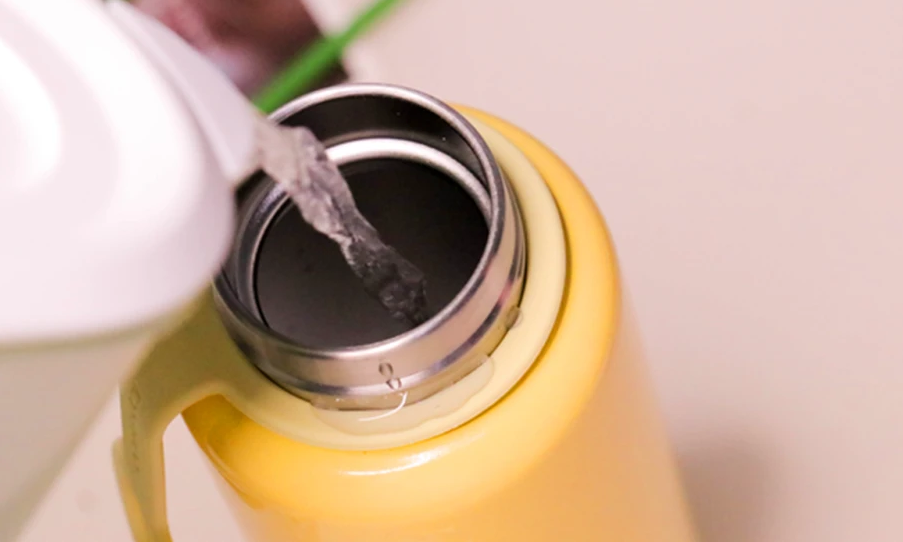 豆腐|热水进毒水出，已有人结节转癌，多家医院联合呼吁：“1保温杯”，白送也不要