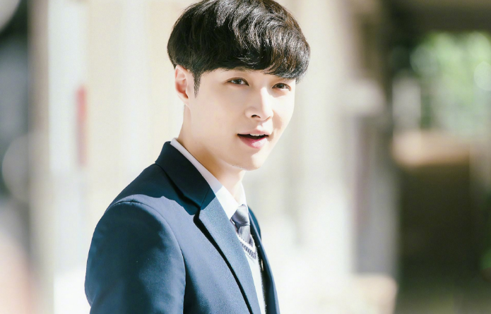 张艺兴|?觉得张艺兴灵性十足,音乐表现力更是出色,他很看重这点