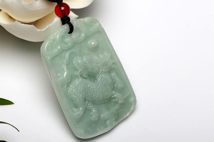 翡翠|翡翠的五大祥瑞之兽,每个都代表不同的寓意,你会选择哪个?