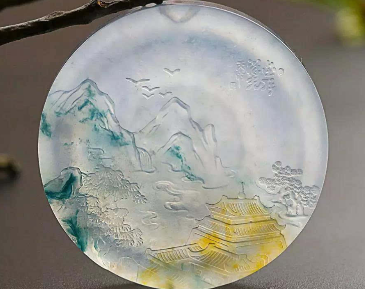 雕刻|翡翠手镯剩下的手镯芯,在雕刻师的打磨下,也可以浴火重生