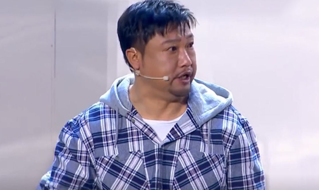 贾冰|贾冰为什么走红？放弃副处级干部职位，只为成为喜剧人，想不红都难