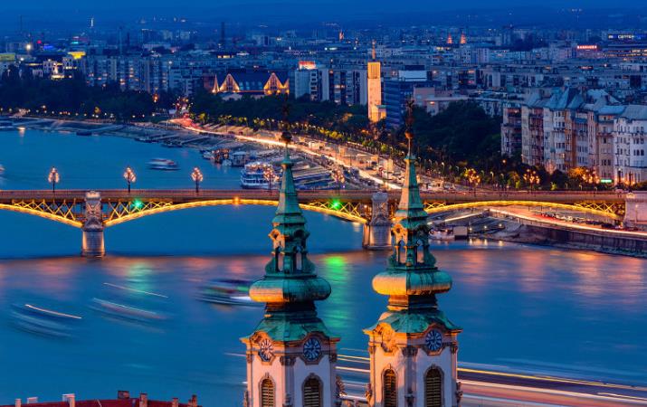 小姐姐|一个被多瑙河分开的地方,谱写着布达佩斯的神奇美景,值得去看!