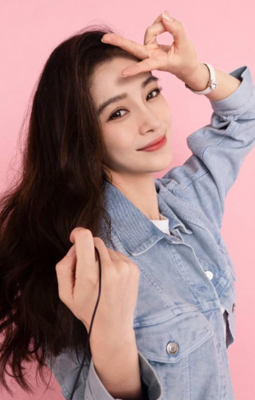 Angelababy|baby杨颖明明很真诚地回应“拍戏假吃”,却无网友买帐!