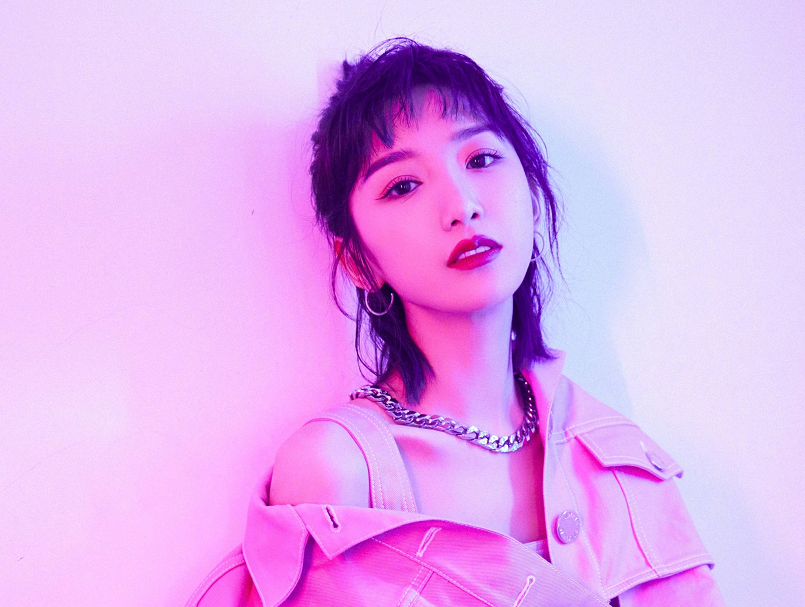 毛晓彤|刚出道就获最佳新人奖,与前男友分手疑点重重,究竟谁对谁错