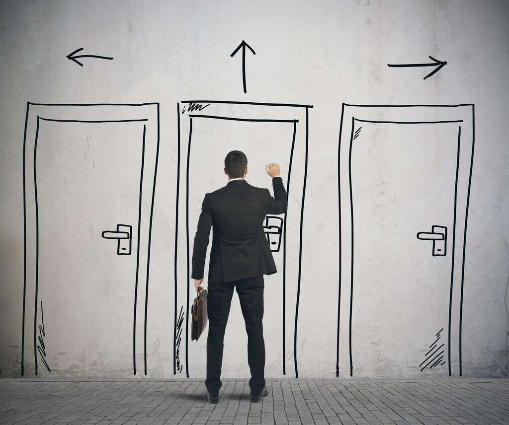 王维|选择困难？巧用选择万能公式，2招帮你说服自己选出最优选项