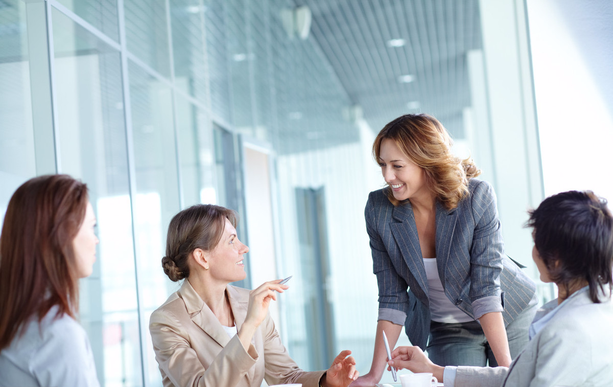 春夏穿搭|职场上，可以参考以下两点