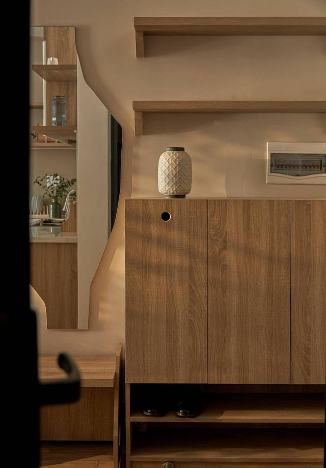 她家63㎡，之所以受欢迎，无关精致装修，而是靠这些实用细节取胜