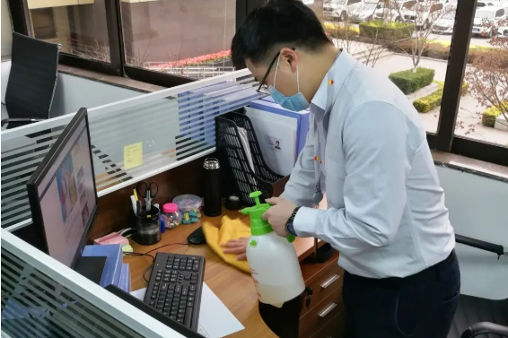 昆山|在职场上没有学历是怎样的体验？