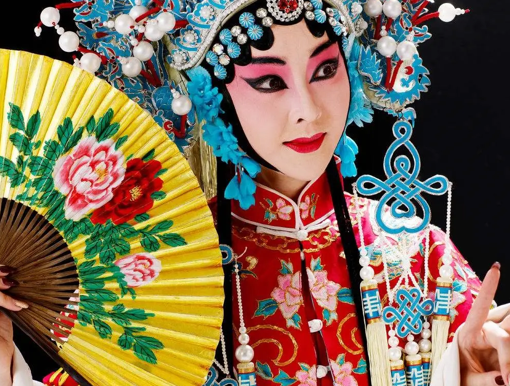 殷桃|现在的京剧不受绝大多数的年轻人喜欢,这是为什么呢