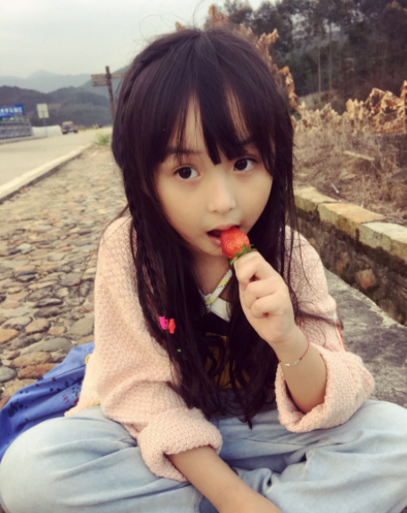 刘楚恬|她是影视剧最美“小芈月”，2岁出道片酬105万，如今长成了这样