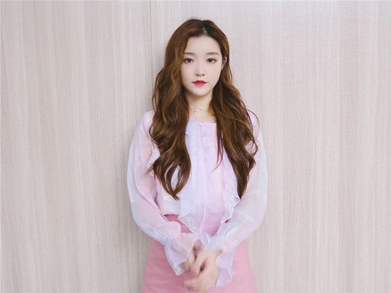 |参加两次节目失利，曾表示输了就去做老师，学习舞蹈十年