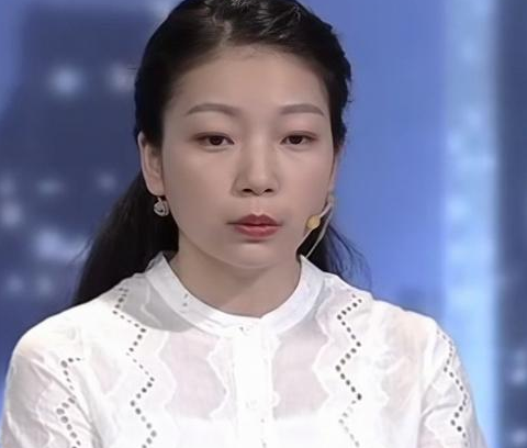 妻子直播月入过万,丈夫既高兴又担心:怕被榜一大哥牵走