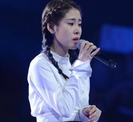 张碧晨|《天赐的声音》首唱封神！张碧晨引来众人围观 ，网友：她是实力派