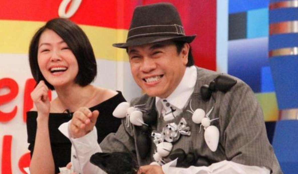 蔡康永|蔡康永，60岁发福显老态，相伴22年男朋友照片，身材魁梧很帅气