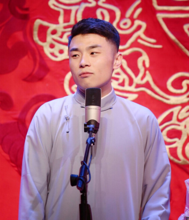 张九南|李九春砸挂张九南,急得张九南把李九春推下了舞台,来“威胁”他闭嘴