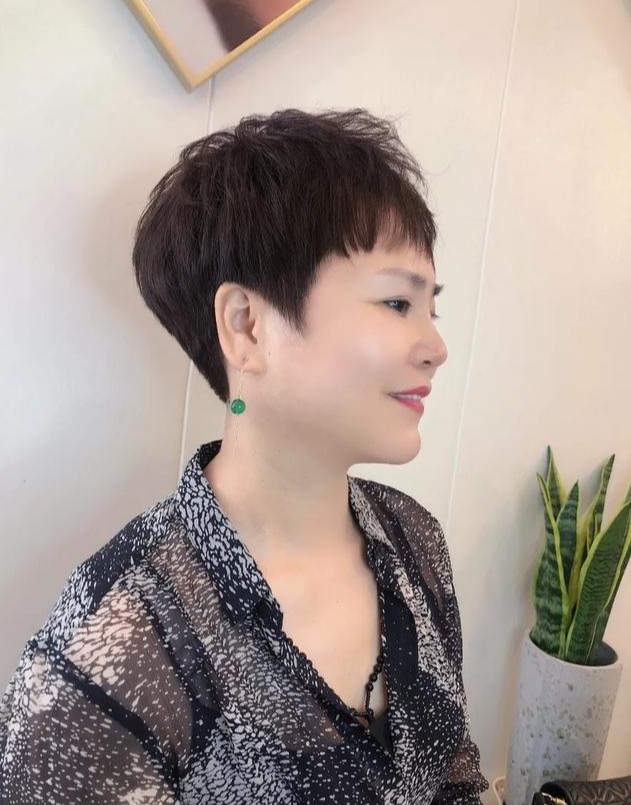 燃脂 女发不在多选对是关键,这3种发型很不错,瘦脸利落显气质